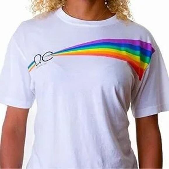 Queer Eye NWT Unisex Adult Rainbow Prism White T-Shirt in‎ Size Medium - Picture 1 of 3